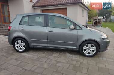 Хэтчбек Volkswagen Golf Plus 2010 в 