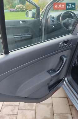 Хэтчбек Volkswagen Golf Plus 2010 в 
