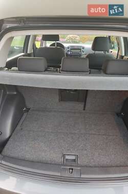 Хэтчбек Volkswagen Golf Plus 2010 в 