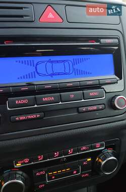 Хэтчбек Volkswagen Golf Plus 2010 в 