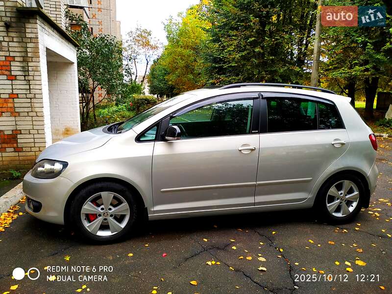 Хэтчбек Volkswagen Golf Plus 2011 в Гайсине