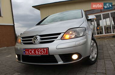 Хетчбек Volkswagen Golf Plus 2008 в  фото 4 Хетчбек Volkswagen Golf Plus 2008 в