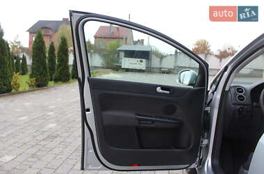 Хетчбек Volkswagen Golf Plus 2008 в  фото 64 Хетчбек Volkswagen Golf Plus 2008 в