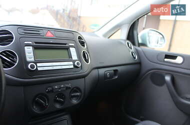 Хетчбек Volkswagen Golf Plus 2008 в  фото 69 Хетчбек Volkswagen Golf Plus 2008 в