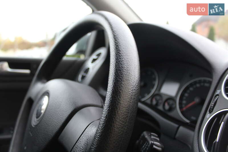 Хэтчбек Volkswagen Golf Plus 2008 в Трускавце фото 101 Хэтчбек Volkswagen Golf Plus 2008 в Трускавце