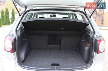 Хетчбек Volkswagen Golf Plus 2008 в  фото 108 Хетчбек Volkswagen Golf Plus 2008 в