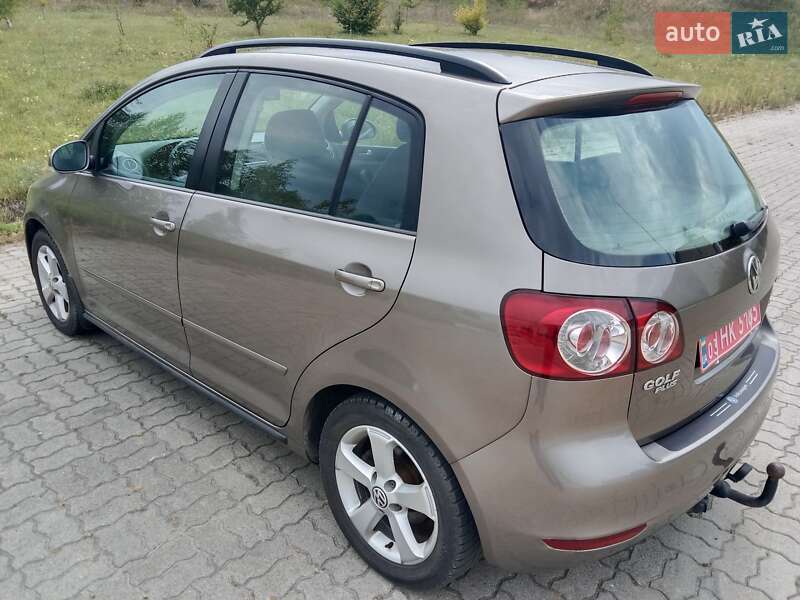 Хэтчбек Volkswagen Golf Plus 2012 в Нововолынске фото 11 Хэтчбек Volkswagen Golf Plus 2012 в Нововолынске