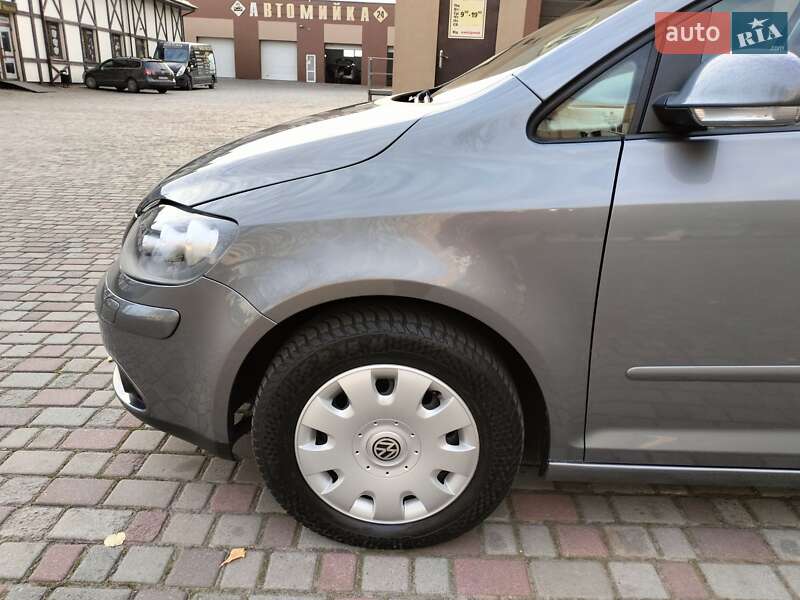 Хэтчбек Volkswagen Golf Plus 2007 в Ровно