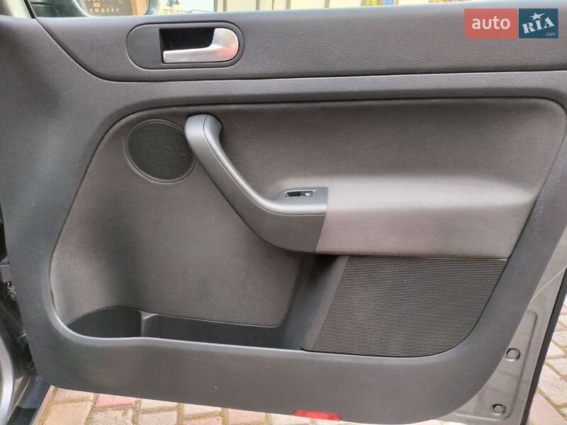 Хэтчбек Volkswagen Golf Plus 2007 в Ровно