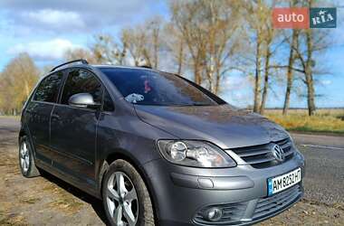 Хэтчбек Volkswagen Golf Plus 2008 в 