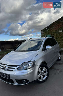Хэтчбек Volkswagen Golf Plus 2008 в 