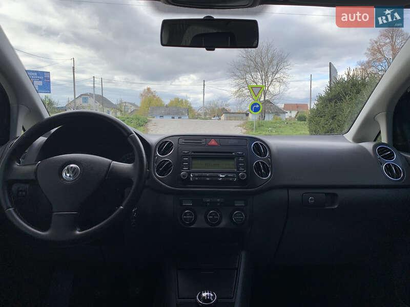 Хетчбек Volkswagen Golf Plus 2005 в Старокостянтинові