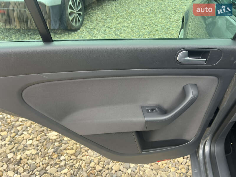 Хэтчбек Volkswagen Golf Plus 2007 в Коломые фото 25 Хэтчбек Volkswagen Golf Plus 2007 в Коломые