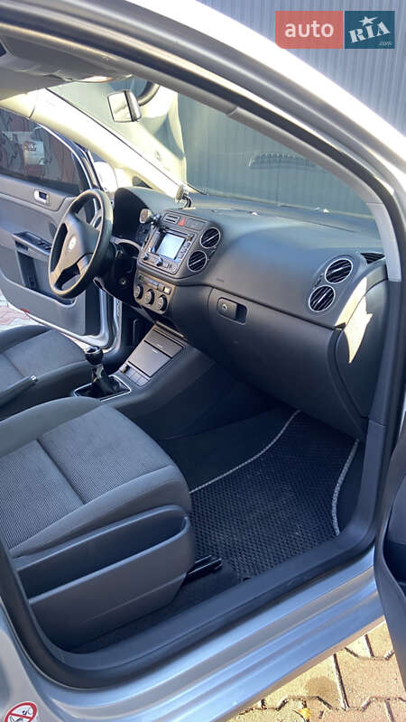 Хэтчбек Volkswagen Golf Plus 2006 в Киеве