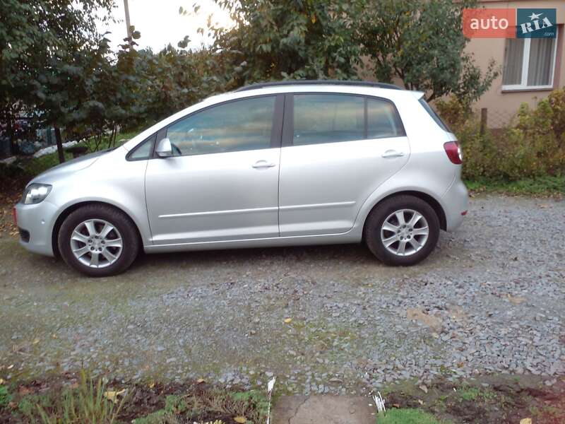 Хэтчбек Volkswagen Golf Plus 2009 в Ровно фото Хэтчбек Volkswagen Golf Plus 2009 в Ровно