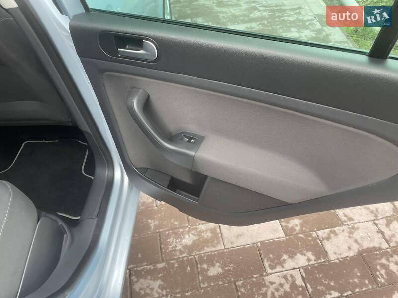 Хэтчбек Volkswagen Golf Plus 2007 в Кременце