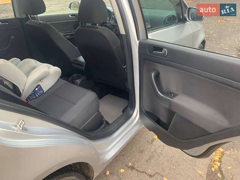 Хэтчбек Volkswagen Golf Plus 2011 в Ровно