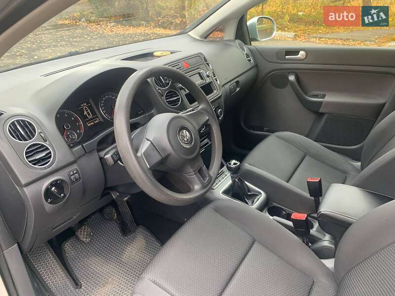 Хэтчбек Volkswagen Golf Plus 2011 в Ровно