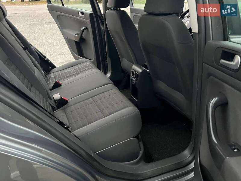 Хетчбек Volkswagen Golf Plus 2008 в Лубнах