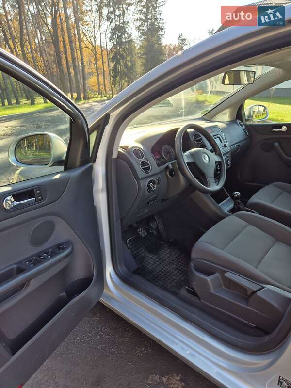 Хэтчбек Volkswagen Golf Plus 2005 в Киверцах