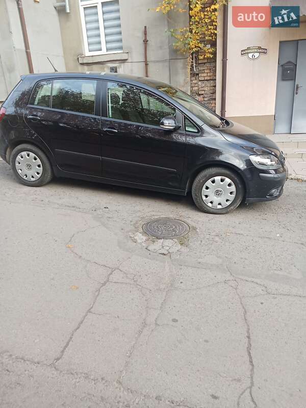 Хэтчбек Volkswagen Golf Plus 2006 в Ровно