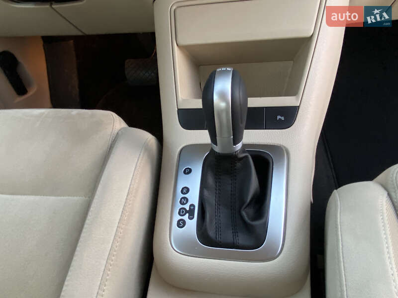 Хэтчбек Volkswagen Golf Plus 2010 в Луцке фото 13 Хэтчбек Volkswagen Golf Plus 2010 в Луцке