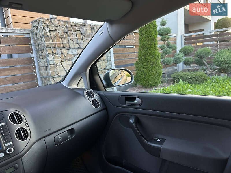 Хэтчбек Volkswagen Golf Plus 2006 в Стрые