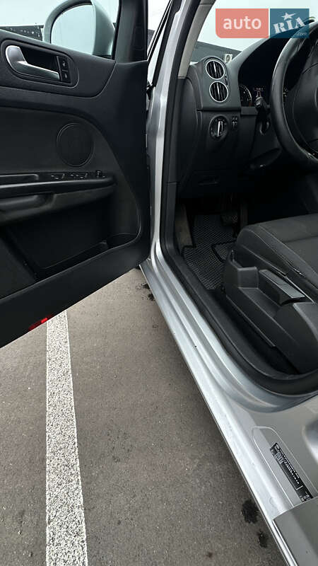 Хэтчбек Volkswagen Golf Plus 2011 в Тарасовке