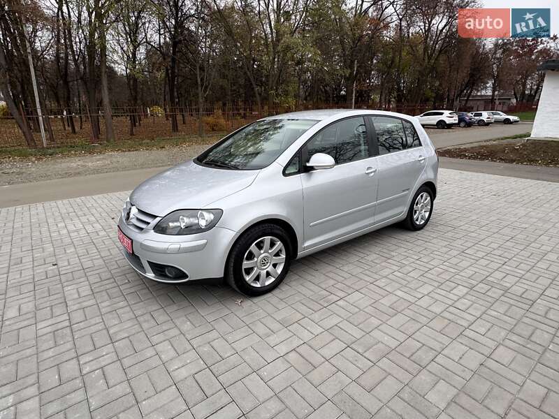 Хэтчбек Volkswagen Golf Plus 2008 в Смеле