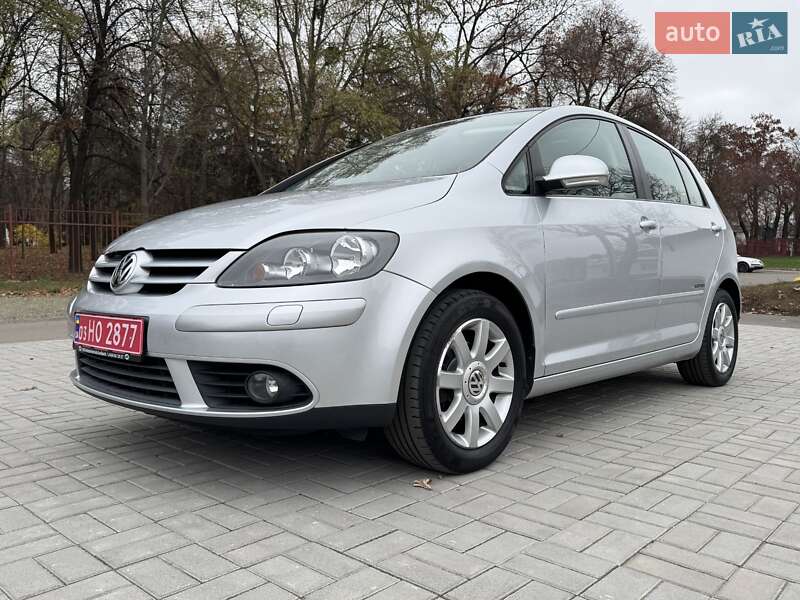 Хэтчбек Volkswagen Golf Plus 2008 в Смеле