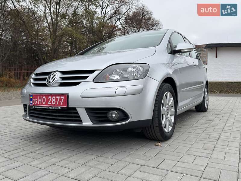 Хэтчбек Volkswagen Golf Plus 2008 в Смеле