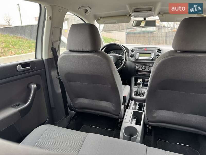 Хэтчбек Volkswagen Golf Plus 2008 в Смеле