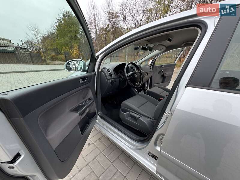 Хэтчбек Volkswagen Golf Plus 2008 в Смеле