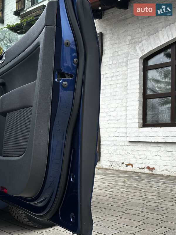 Хэтчбек Volkswagen Golf Plus 2009 в Красилове