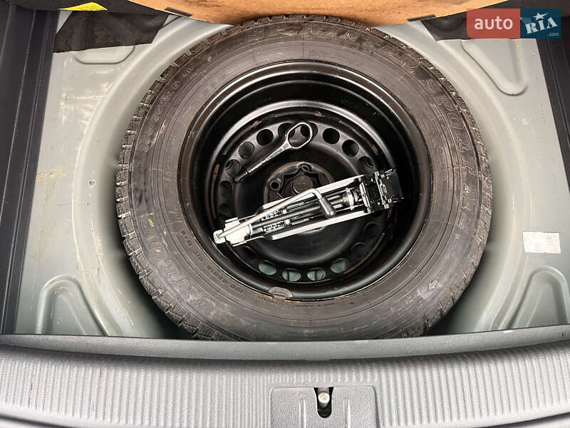 Хэтчбек Volkswagen Golf Plus 2007 в Звягеле фото 45 Хэтчбек Volkswagen Golf Plus 2007 в Звягеле