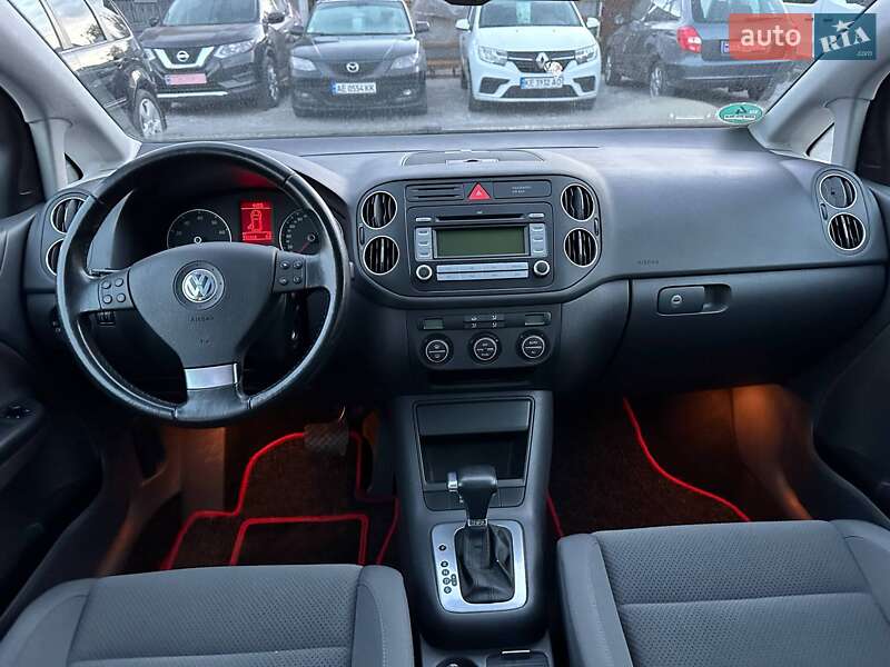 Хэтчбек Volkswagen Golf Plus 2008 в Каменском