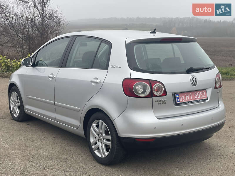 Хетчбек Volkswagen Golf Plus 2007 в Корсунь-Шевченківському фото 10 Хетчбек Volkswagen Golf Plus 2007 в Корсунь-Шевченківському