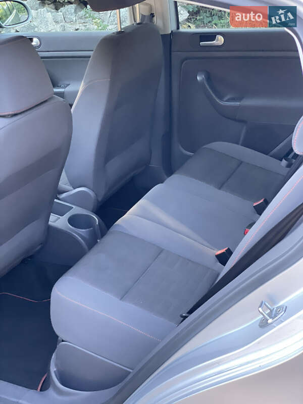 Хетчбек Volkswagen Golf Plus 2007 в Корсунь-Шевченківському фото 17 Хетчбек Volkswagen Golf Plus 2007 в Корсунь-Шевченківському