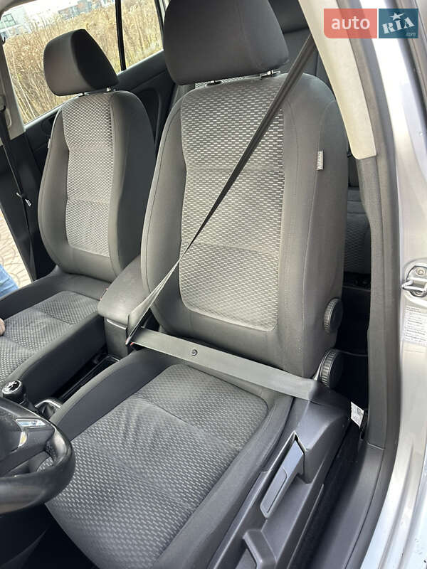 Хетчбек Volkswagen Golf Plus 2009 в Луцьку фото 16 Хетчбек Volkswagen Golf Plus 2009 в Луцьку