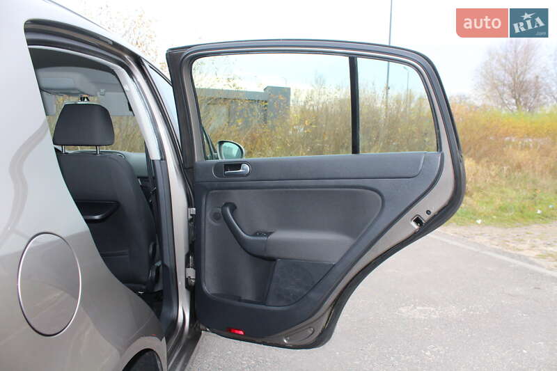 Хэтчбек Volkswagen Golf Plus 2010 в Трускавце