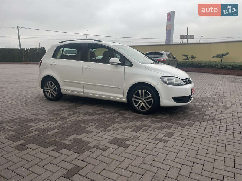 Хэтчбек Volkswagen Golf Plus 2010 в Виноградове