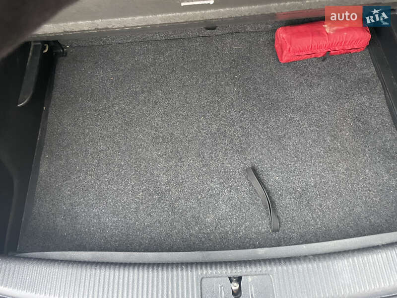 Хэтчбек Volkswagen Golf Plus 2010 в Виноградове