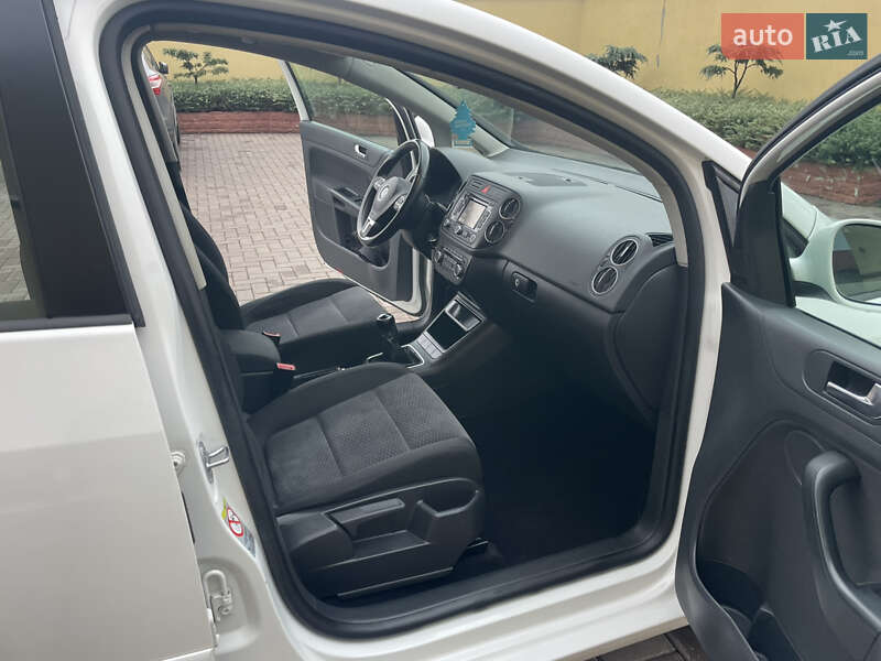 Хэтчбек Volkswagen Golf Plus 2010 в Виноградове