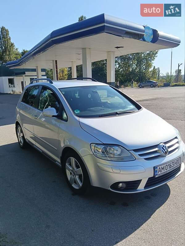 Хэтчбек Volkswagen Golf Plus 2008 в Житомире