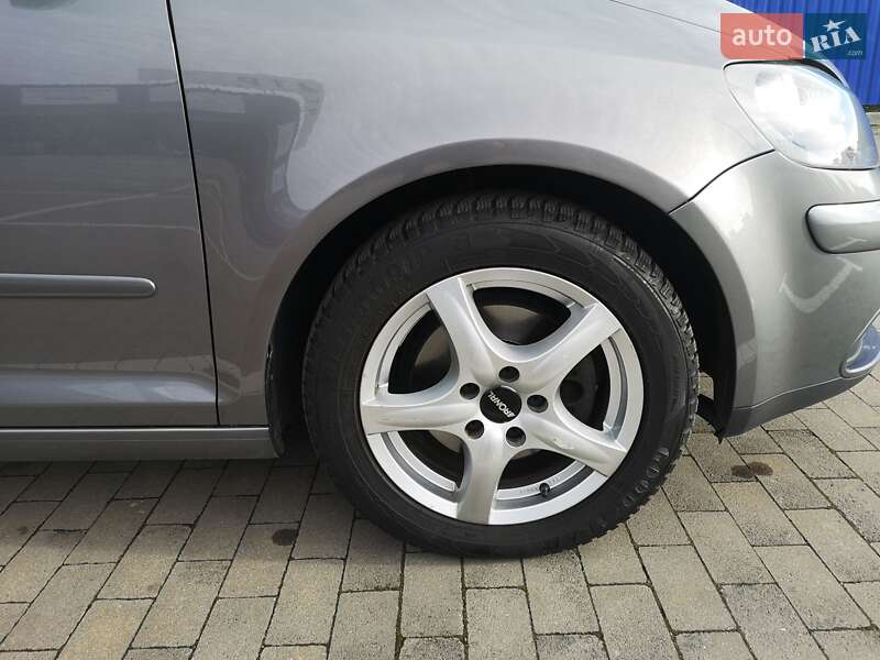 Хэтчбек Volkswagen Golf Plus 2008 в Калуше