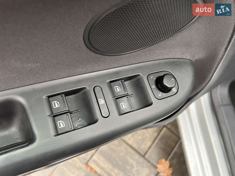 Хетчбек Volkswagen Golf Plus 2009 в Луцьку фото 19 Хетчбек Volkswagen Golf Plus 2009 в Луцьку