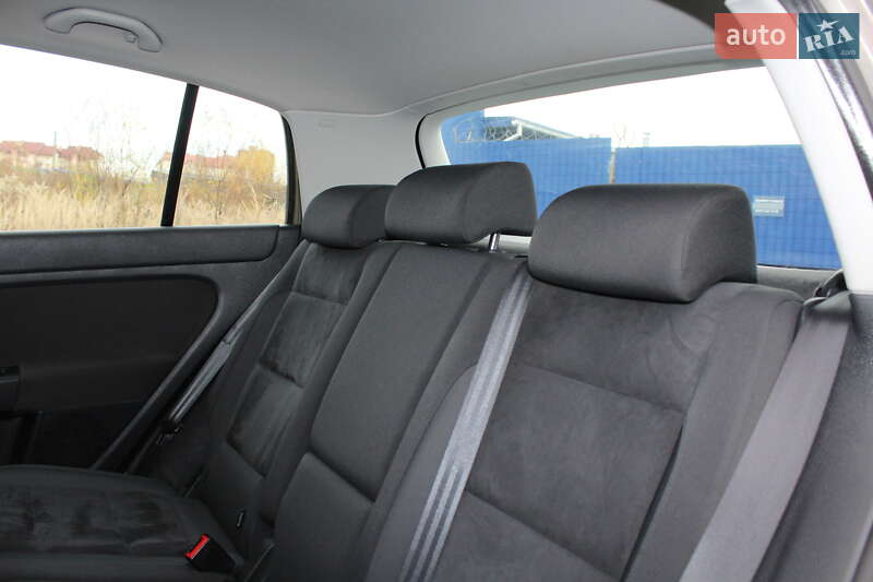 Хэтчбек Volkswagen Golf Plus 2010 в Дрогобыче