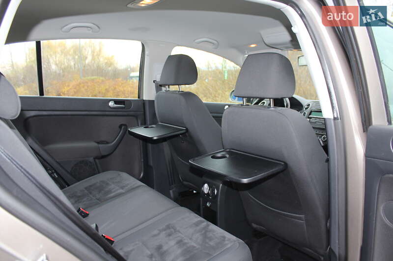 Хэтчбек Volkswagen Golf Plus 2010 в Дрогобыче