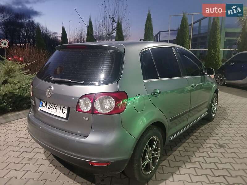 Хэтчбек Volkswagen Golf Plus 2006 в Киеве