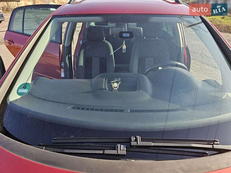 Хэтчбек Volkswagen Golf Plus 2009 в Полтаве фото 4 Хэтчбек Volkswagen Golf Plus 2009 в Полтаве